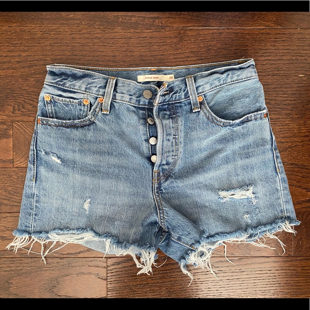 Levi’s Women’s Wedgie Shorts 28